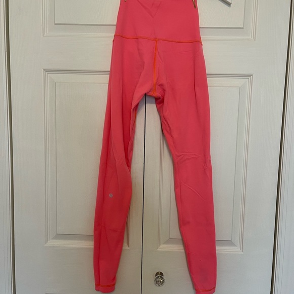 Lululemon reversible wunder unders size 6 - Picture 4 of 11